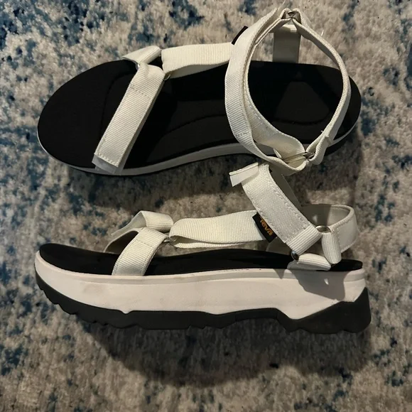 NWOT Teva Jadito Universal Platform Sandals - Picture 3 of 10